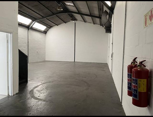 INDUSTRIAL PROPERTY TO RENT IN WOODSTOCK